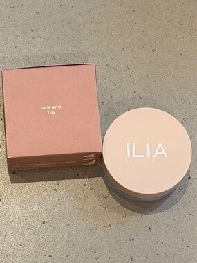 ILIA Soft Focus Setting Powder (Fade Into You)